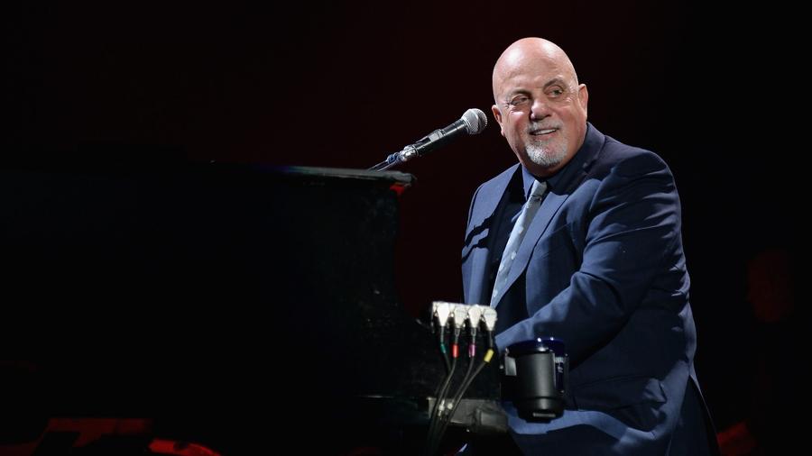 BillyJoel2015-08-04NassauColiseumsFinalConcertUniondaleNY (1).jpg